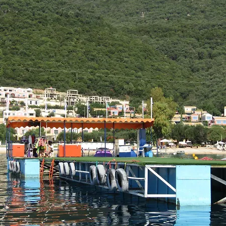 Διαμέρισμα Holiday By The Beach *